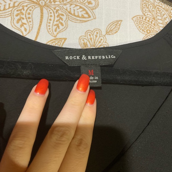 Rock & Republic Mesh Blouse - Picture 2 of 8